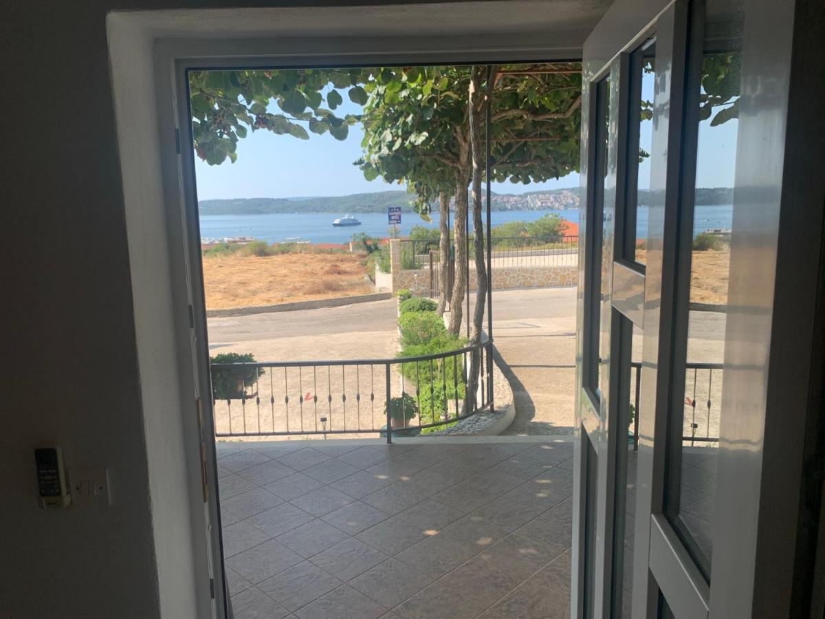 Apartments Villa Bella Vista Seget Трогир Экстерьер фото
