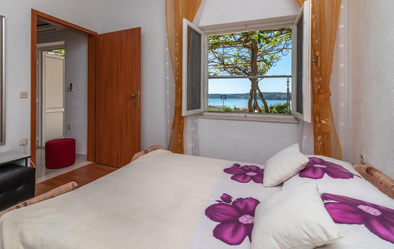 Apartments Villa Bella Vista Seget Трогир Экстерьер фото